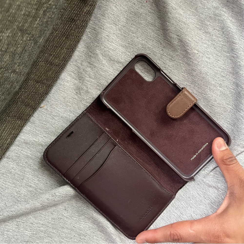 Coach Brown Patterned Wallet Case - Picture 2 of 7